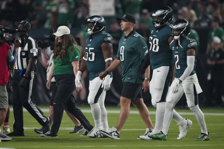 Honran Águilas a Nick Foles