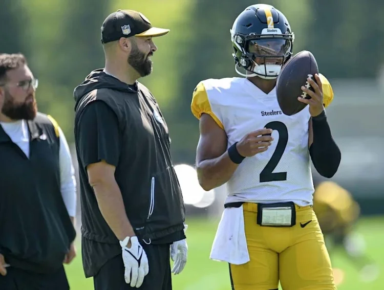 Justin Fields apunta a ser titular ante los Cargadores