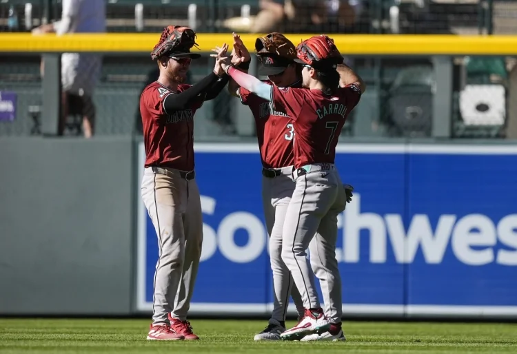 Carroll y Rodríguez lideran a D'backs a la victoria VIDEO