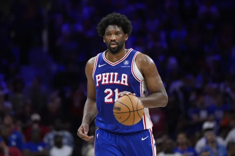 Embiid se queda en Filadelfia: ¿Un nuevo capítulo para los Sixers?