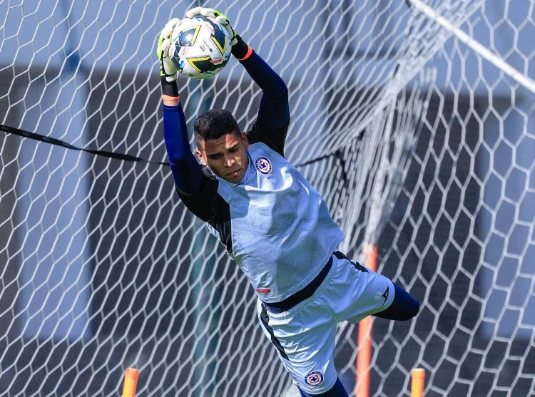 Cruz Azul: ¿Podrá mantener el liderato ante las Chivas?