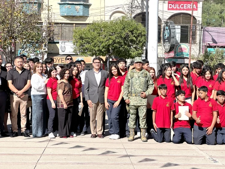 Cierran Mes Patrio con ceremonia cívica