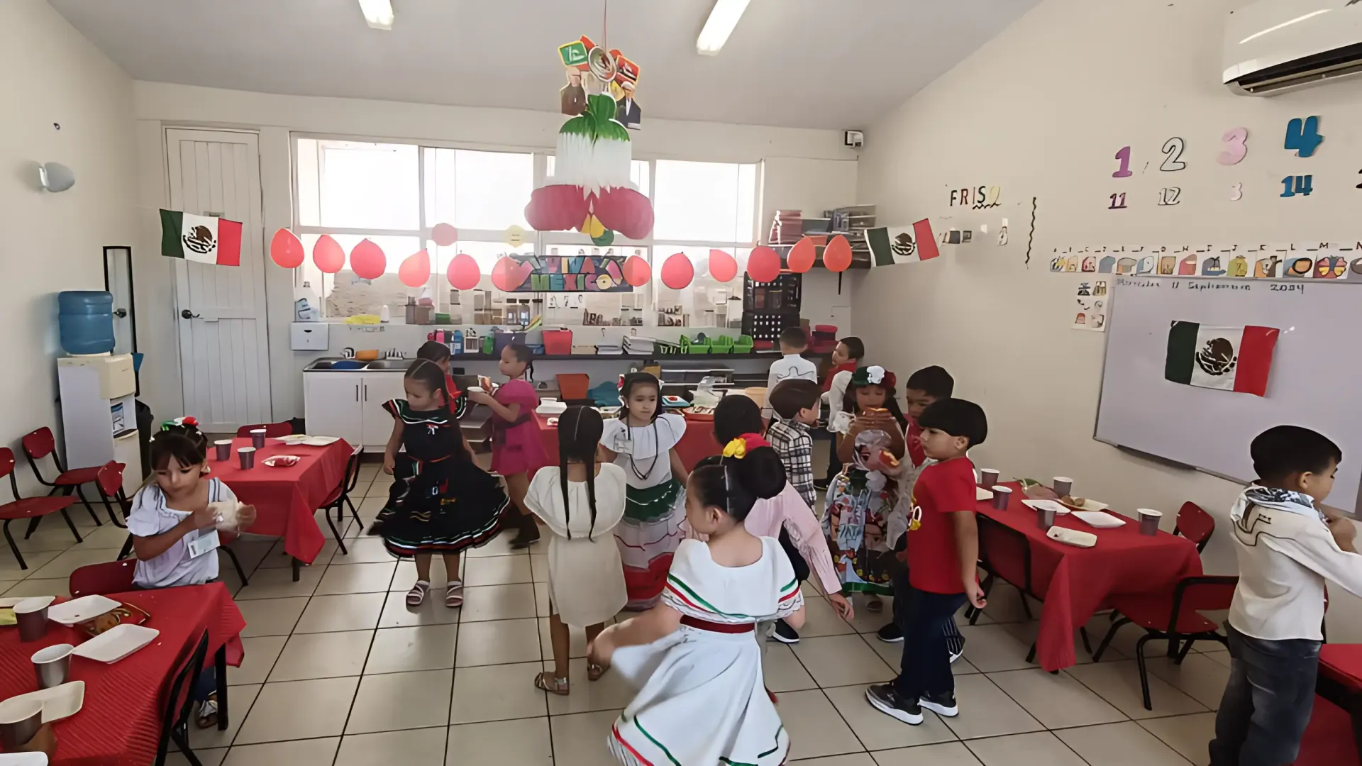 Fomentando identidad y valores cívicos con festejos patrios en kínder de Nogales