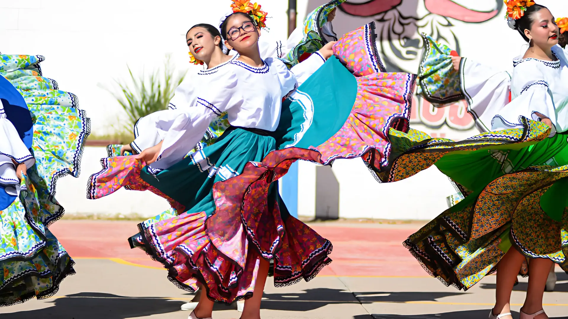 Escuelas de Nogales participan en celebraciones patrias - FOTOS