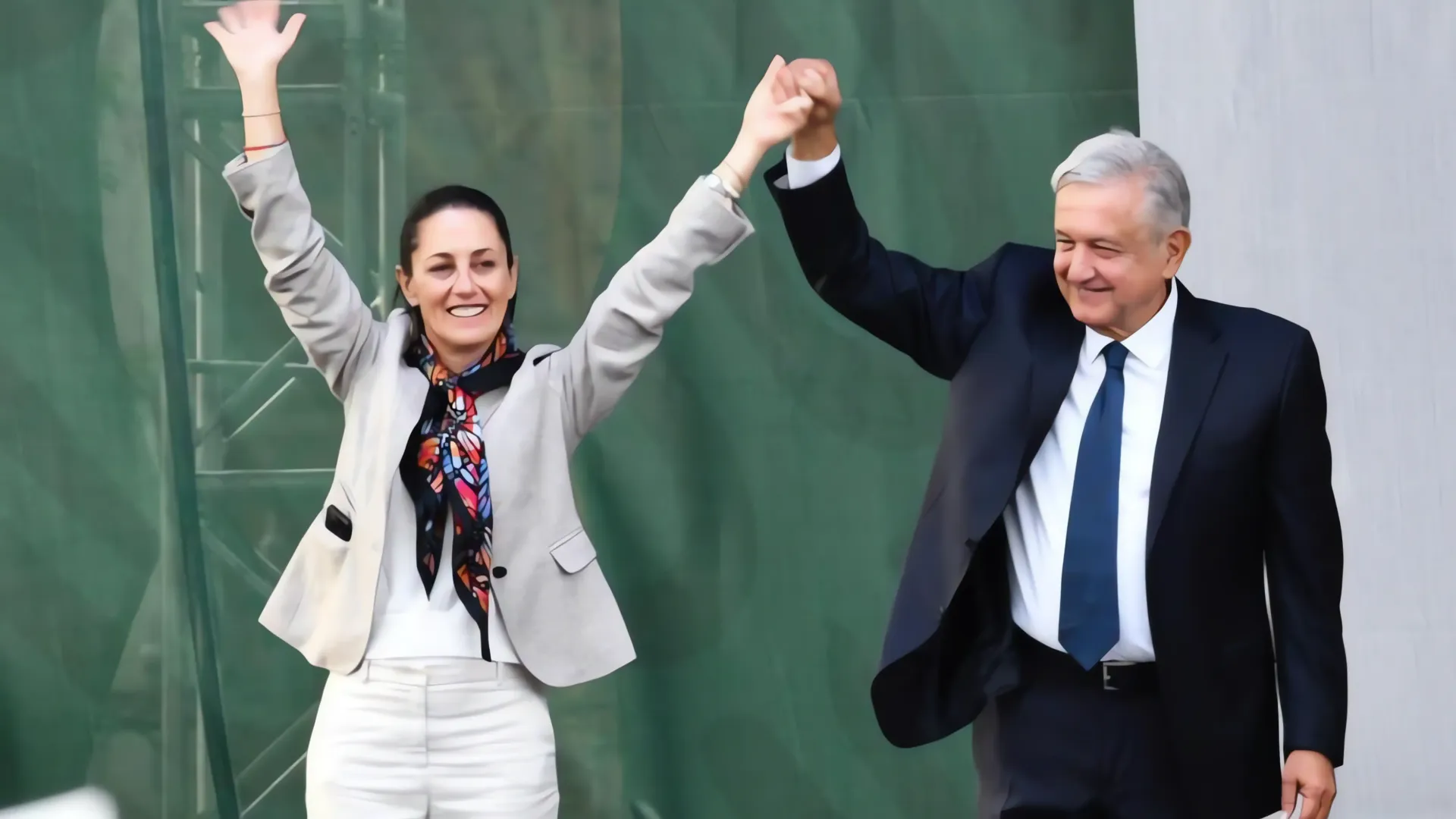 Zócalo se prepara para la despedida de López Obrador y la llegada de Sheinbaum