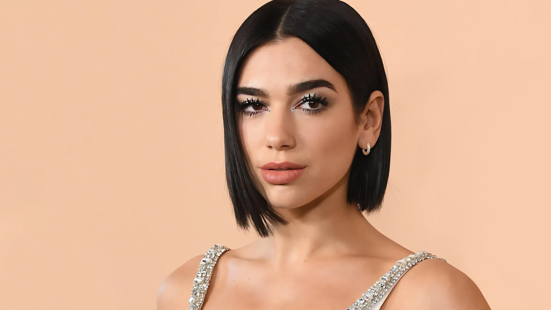 ¿Dua Lipa está enviando un mensaje a Taylor Swift?