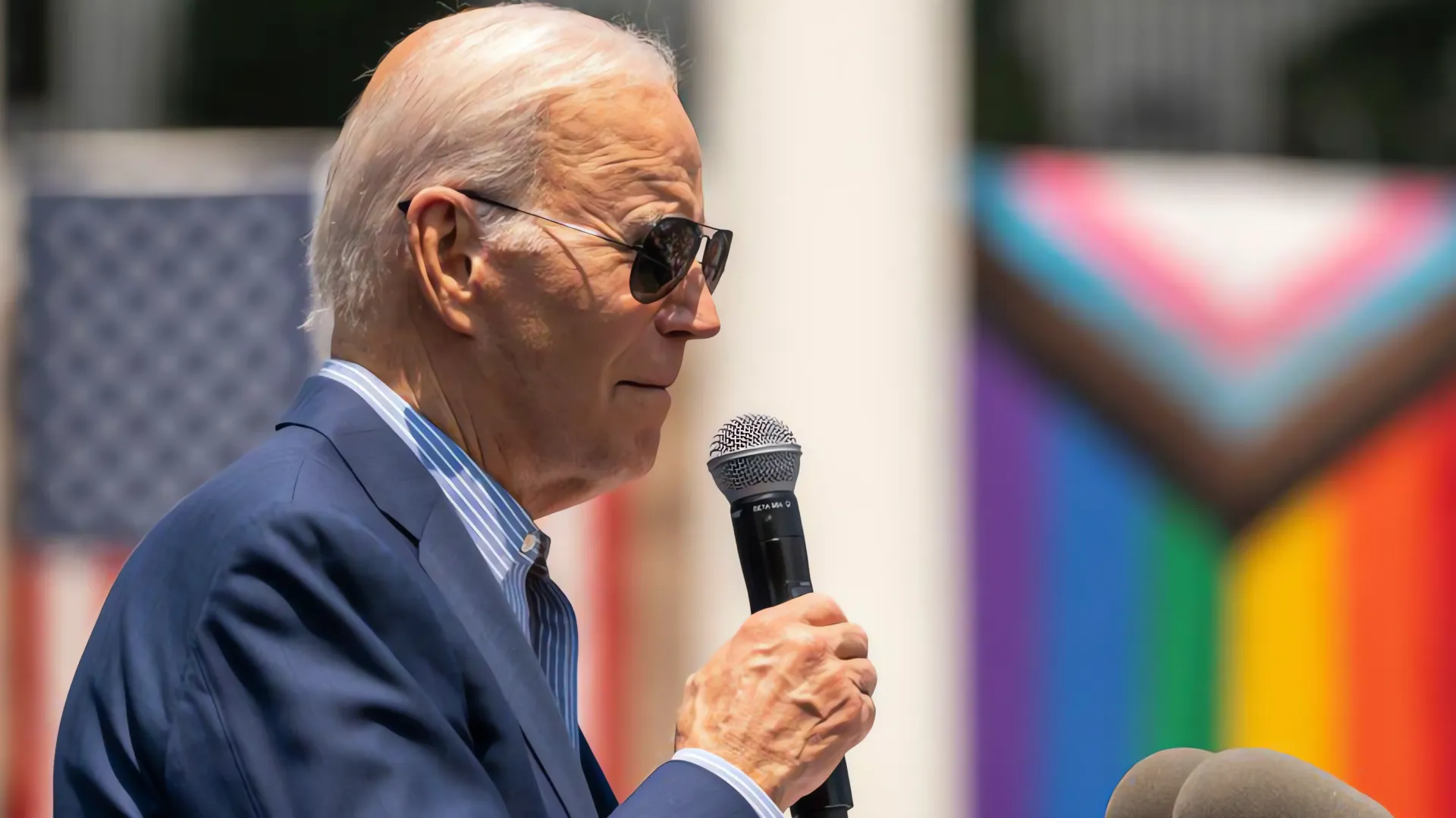 Juez LGBTQ+ designado por Joe Biden marca hito histórico