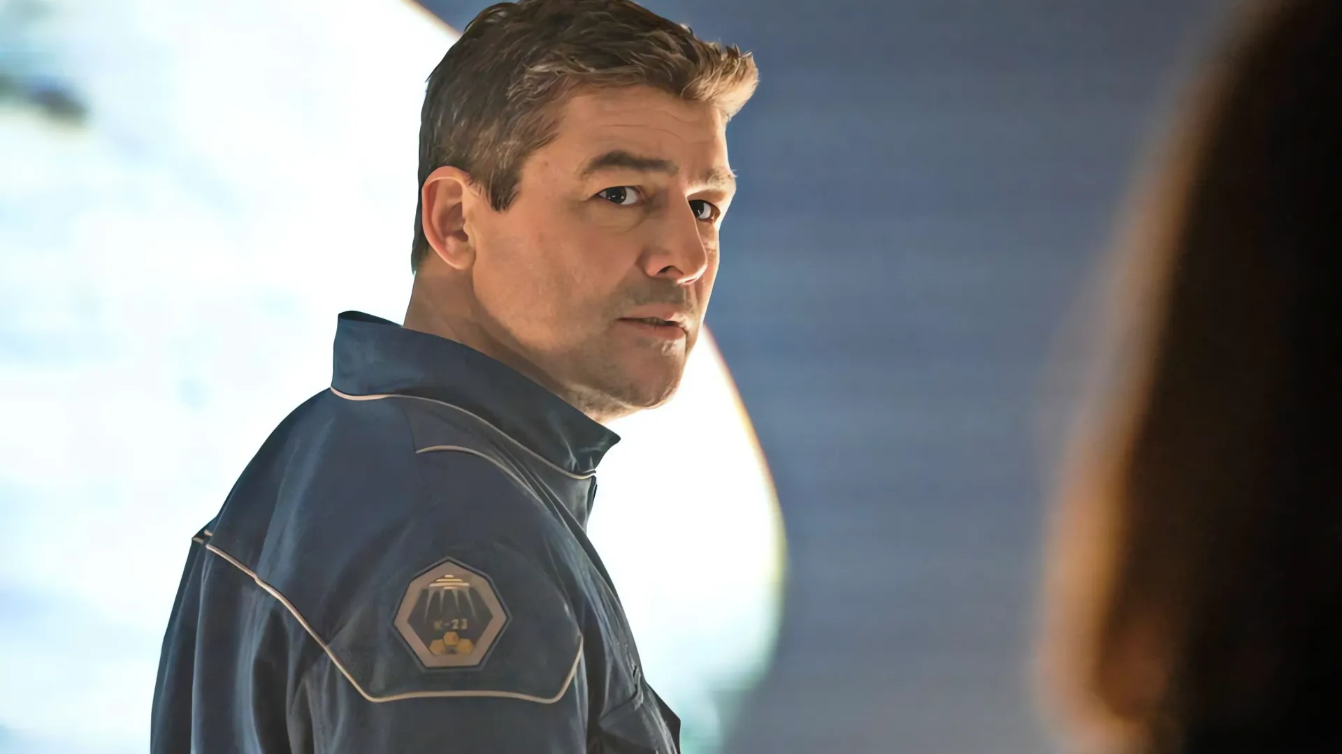 Kyle Chandler se une al universo DC