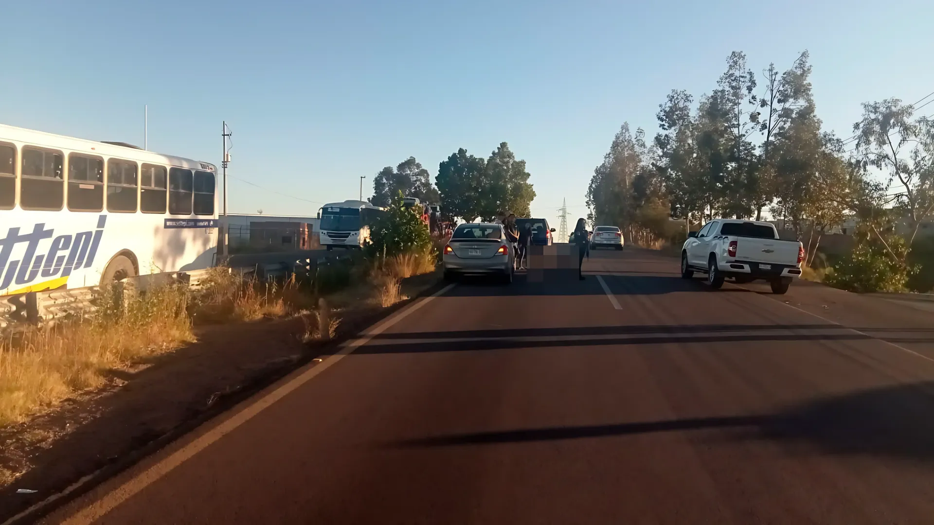 Atropellan a hombre mientras cruzaba la carretera internacional al sur de Nogales