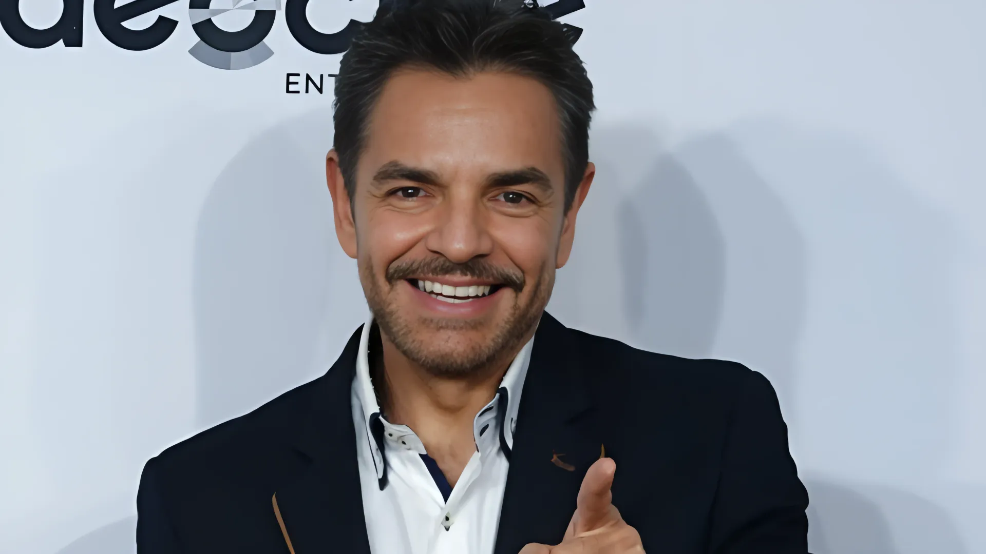 Derbez: "Soy adicto al trabajo, no tengo tiempo para nada"