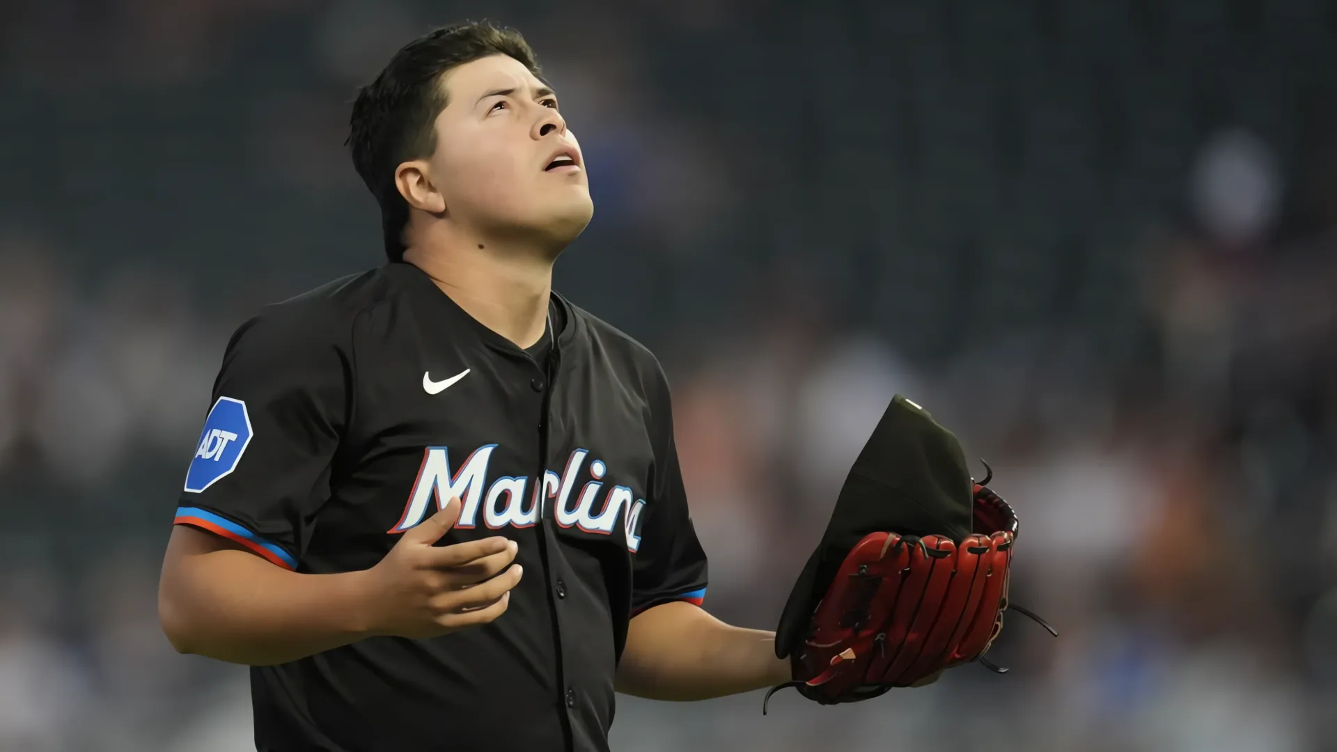 ¿Los Mellizos están al borde del abismo? ¡La victoria de los Marlins los acerca a la eliminación!