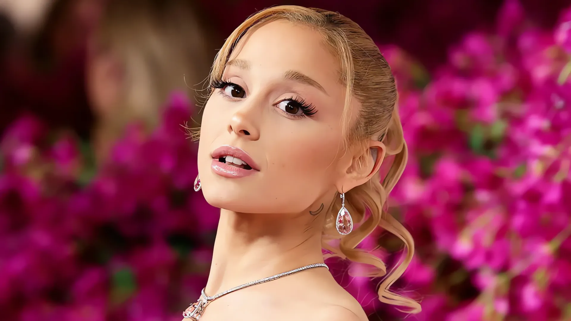 ¿Ariana Grande se ha hecho cirugías? La verdad detrás de sus "secretos de belleza"