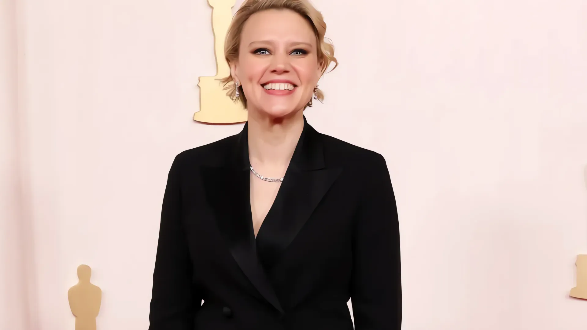 ¡Raros y Maravillosos!: La Nueva Novela de Kate McKinnon Celebra La Rareza