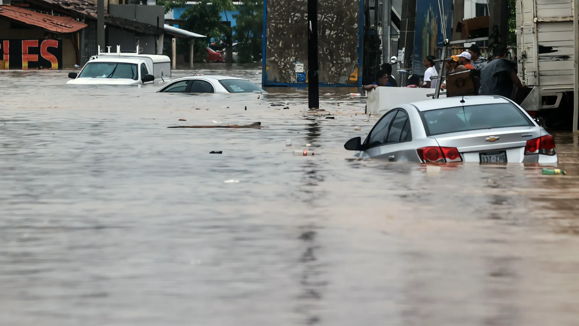 Suspenden clases en Guerrero por lluvias intensas: Precaución ante la Depresión Tropical "Once-E"