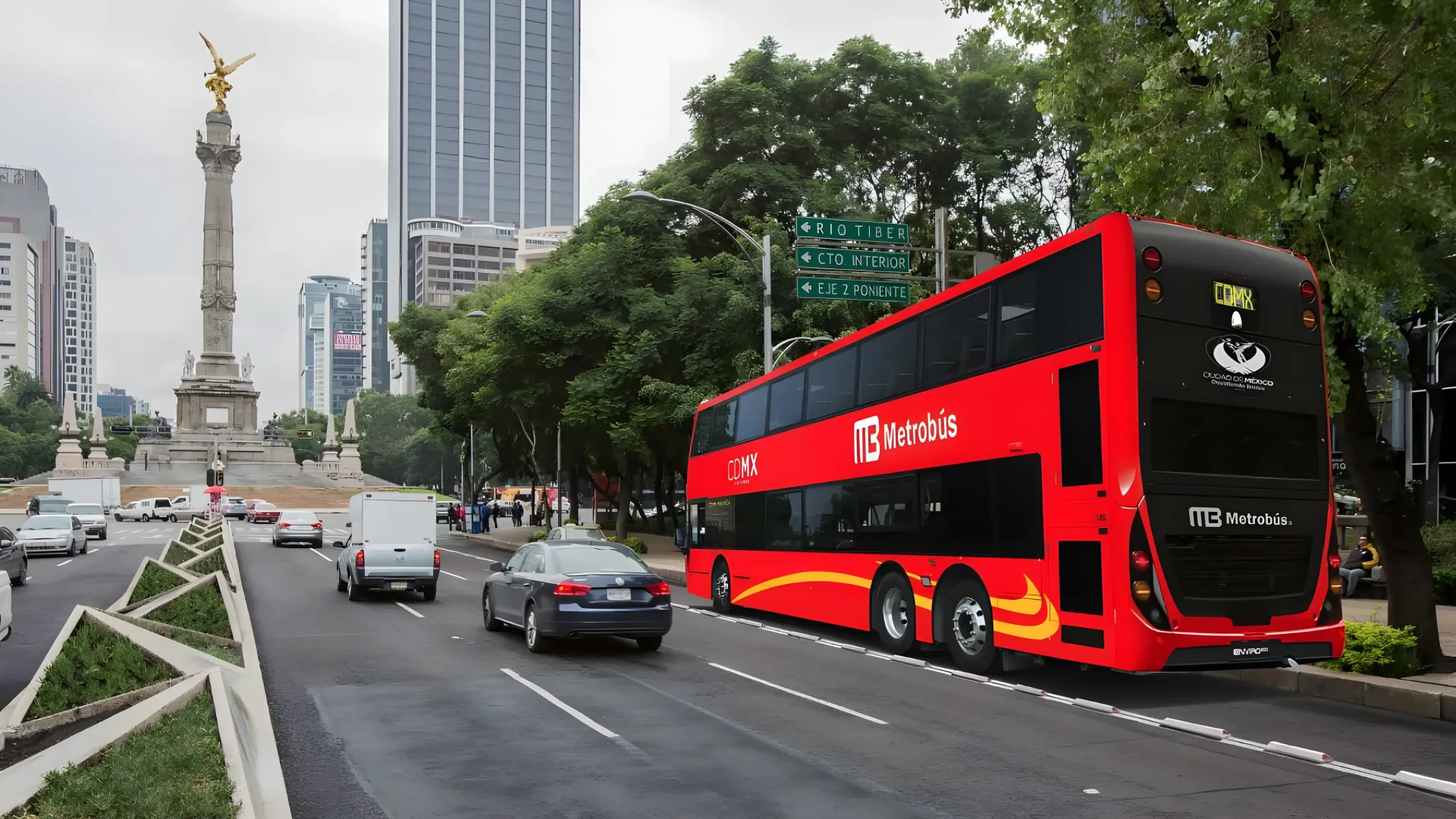 ¡Cuidado motociclistas! ¿Sabías que invadir el carril del Metrobús te puede costar caro?