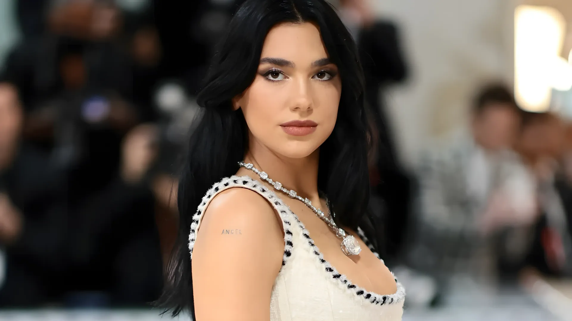 Dua Lipa revoluciona las redes con su "Spicy Coke": ¿Te atreves a probarlo?