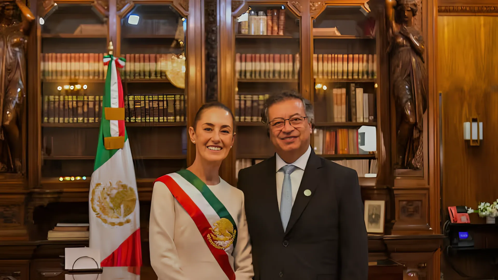 Hoy en la mañanera Sheinbaum defiende a Petro: "Golpe de Estado" contra el presidente colombiano