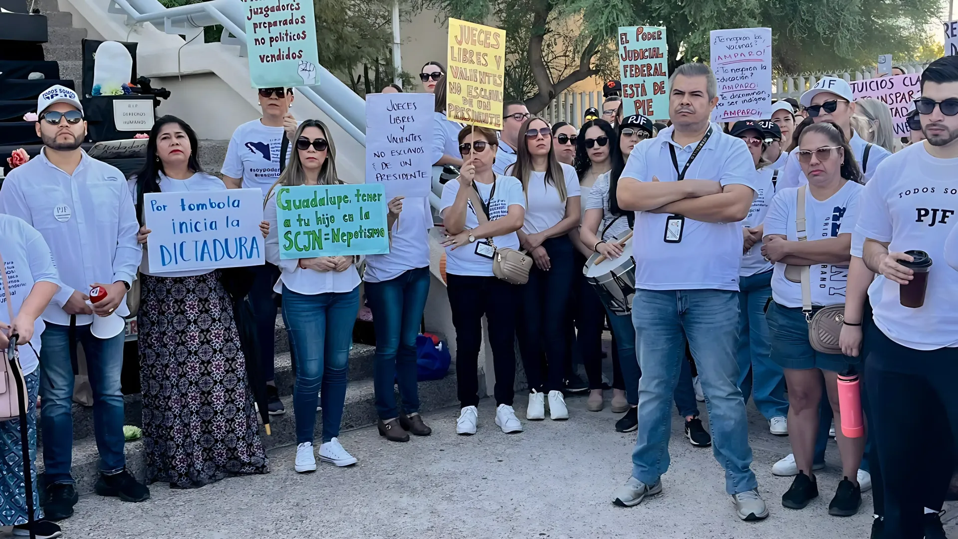 Trabajadores del Poder Judicial en Hermosillo se manifiestan contra la reforma judicial