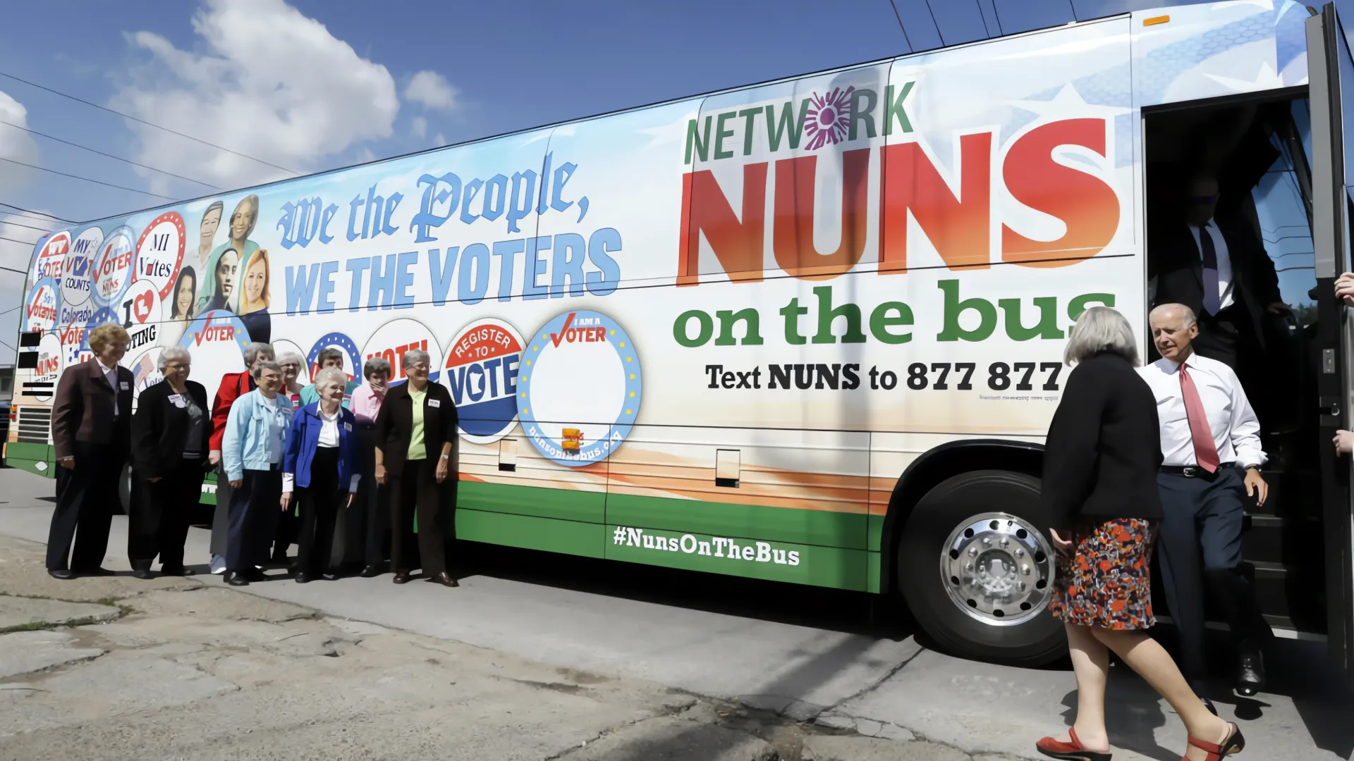 'Nuns on the Bus' buscan despertar la participación cívica en Nogales