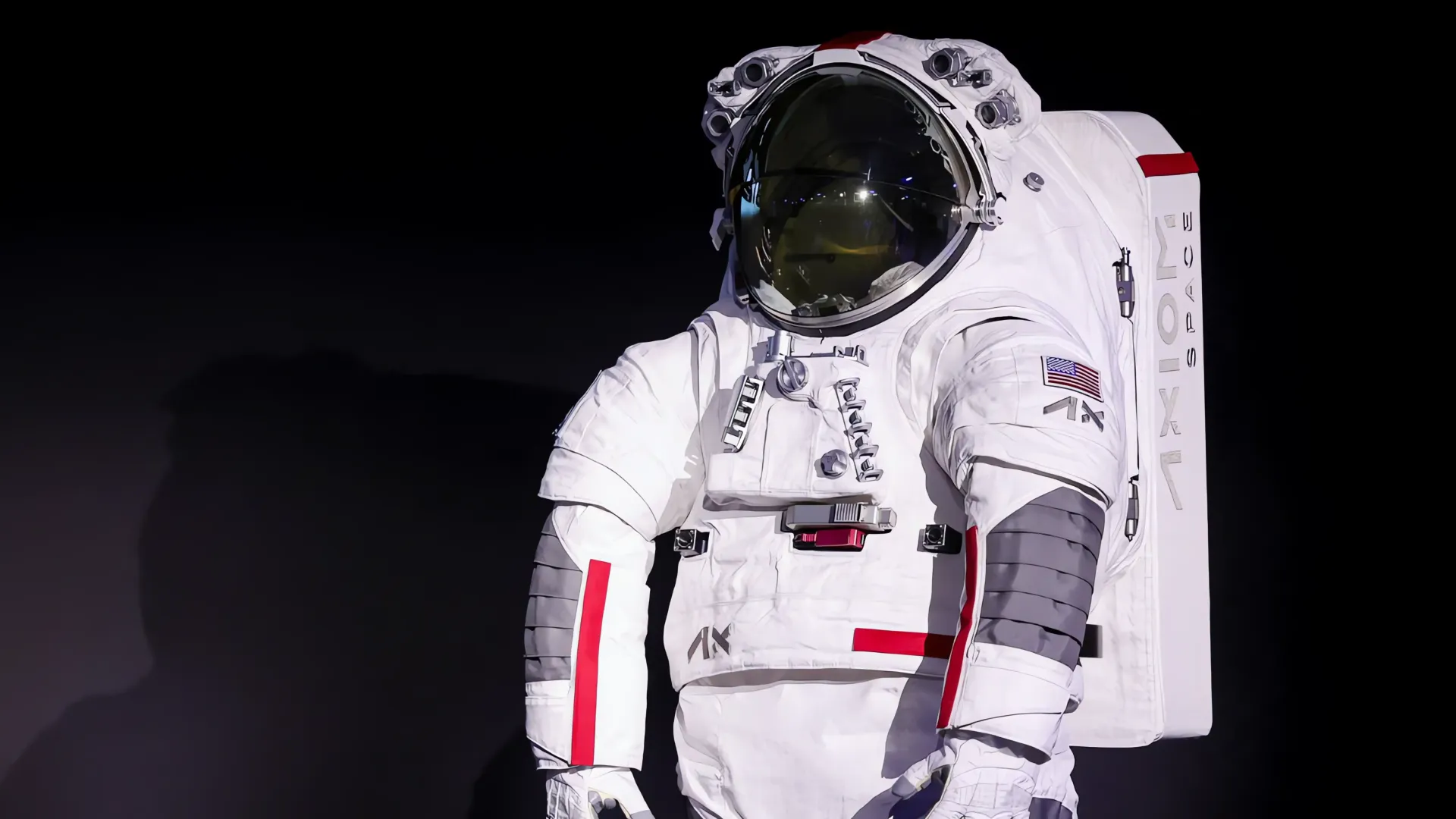 Prada y la NASA: Un traje espacial de lujo para la Luna