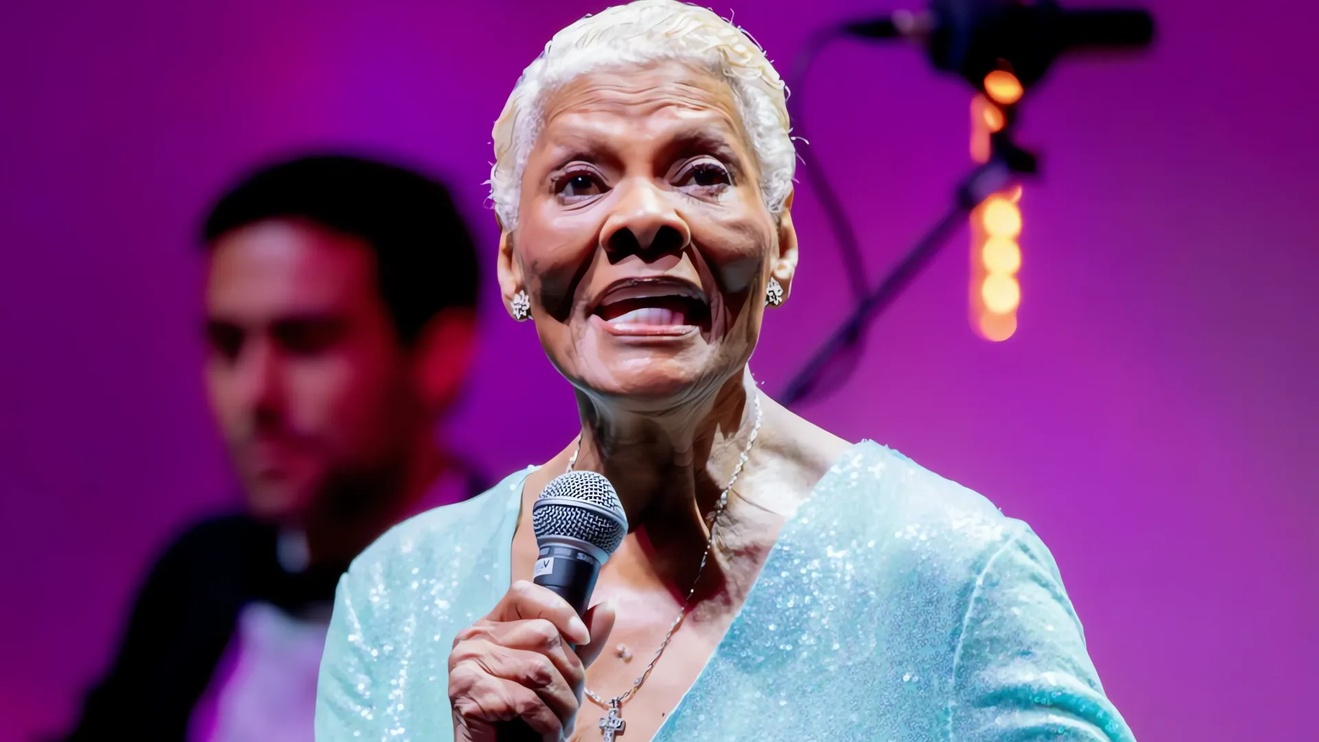 Dionne Warwick: La Leyenda del Rock and Roll que Nunca Se Consideró una Rockera Logra Reconocimiento