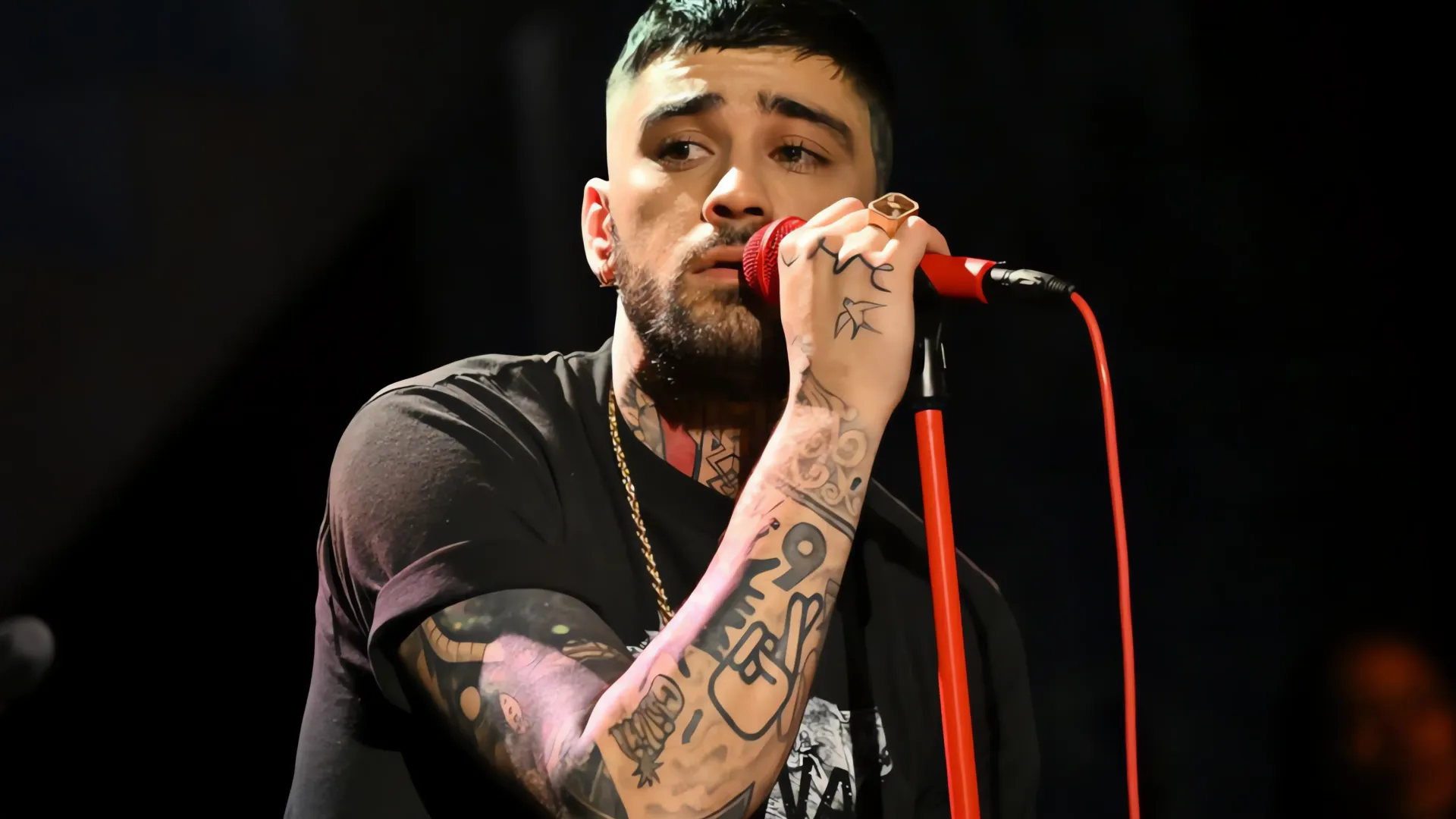 Zayn Malik suspende gira tras la muerte de su "hermano" Liam Payne