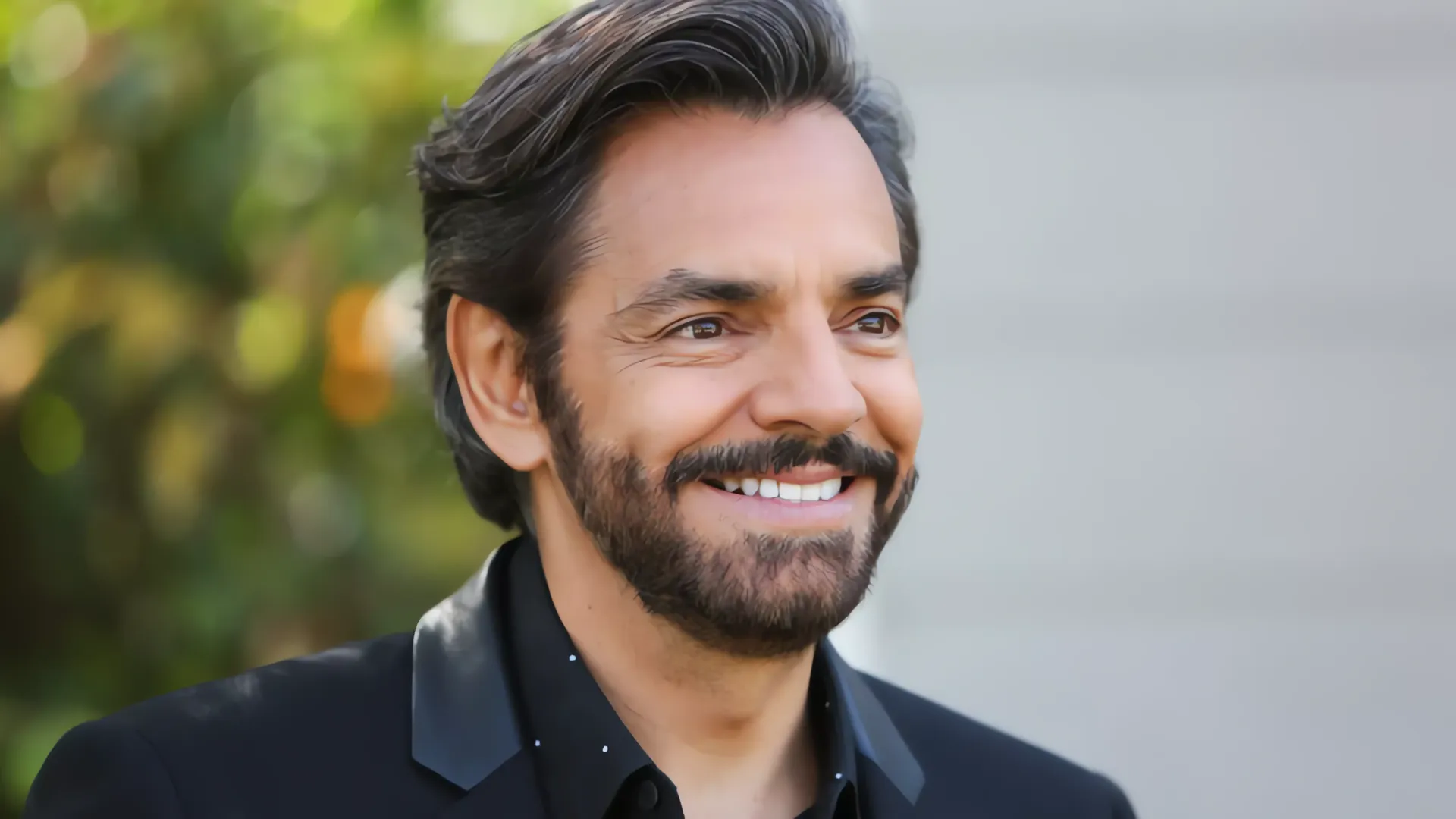 ¡La furia de Eugenio Derbez! Actor revela amenaza por amor a su madre