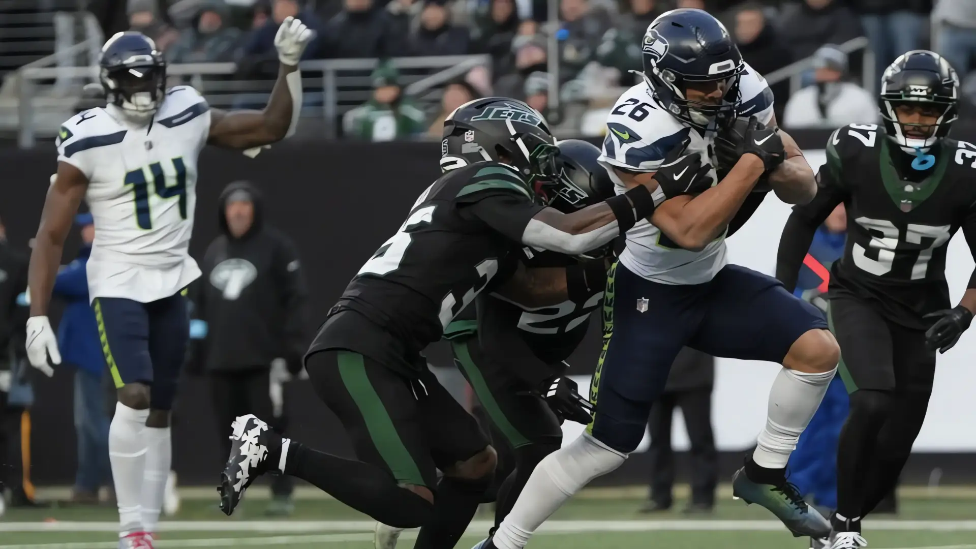 Seahawks vencen a Jets con touchdown decisivo de Charbonnet