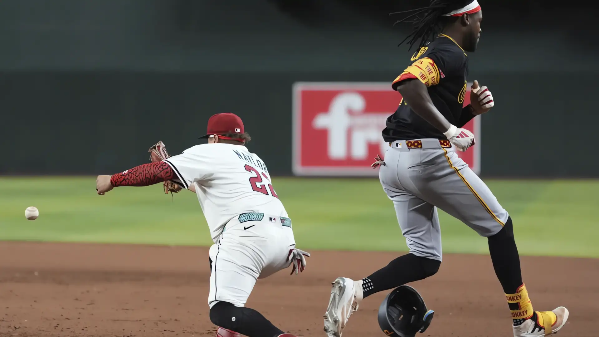 Piratas remontan y vencen a Diamondbacks en juego épico