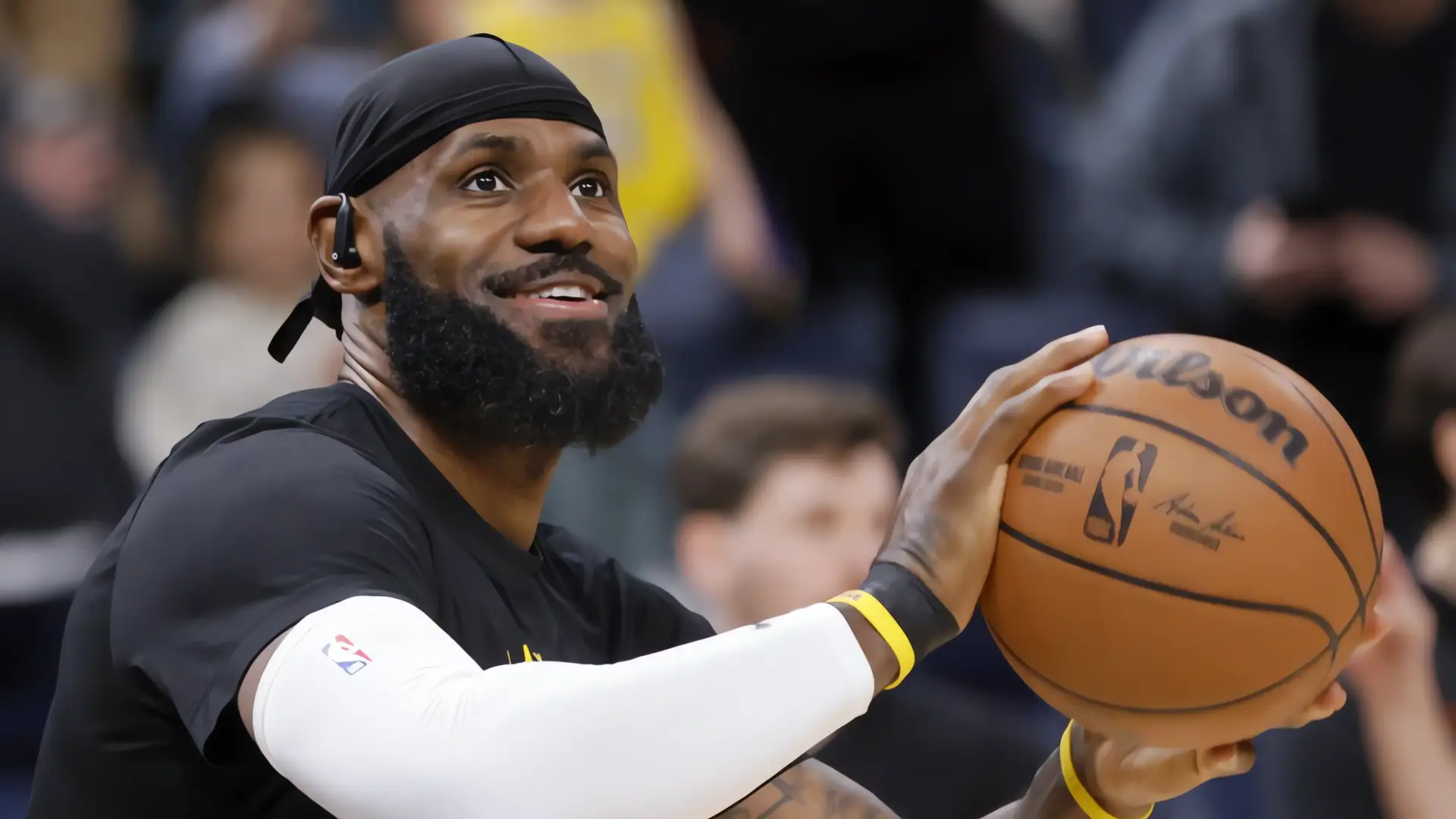 LeBron James jugará su 23ª temporada