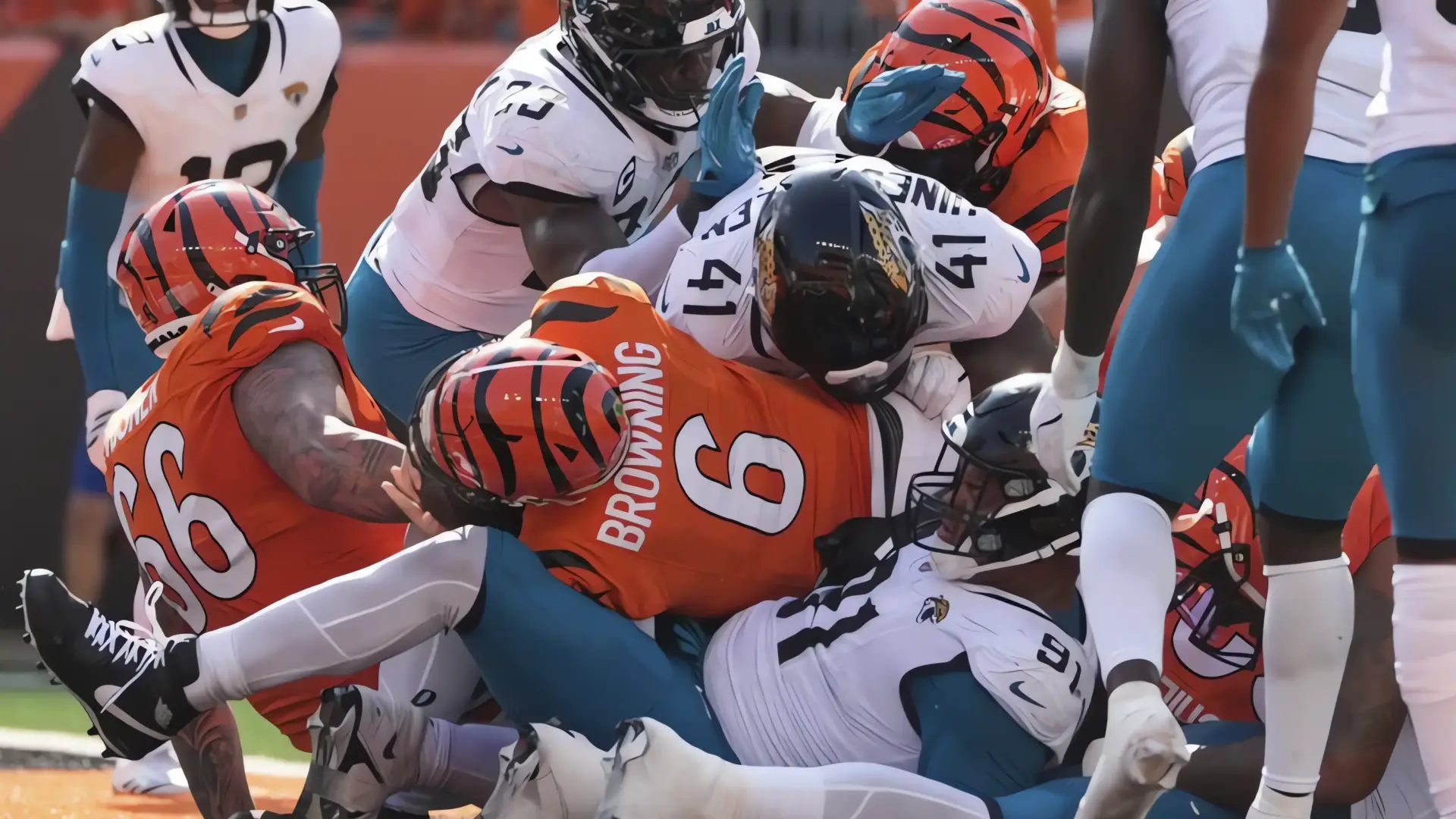 Browning lidera a los Bengals a victoria épica sin Burrow contra Jaguars