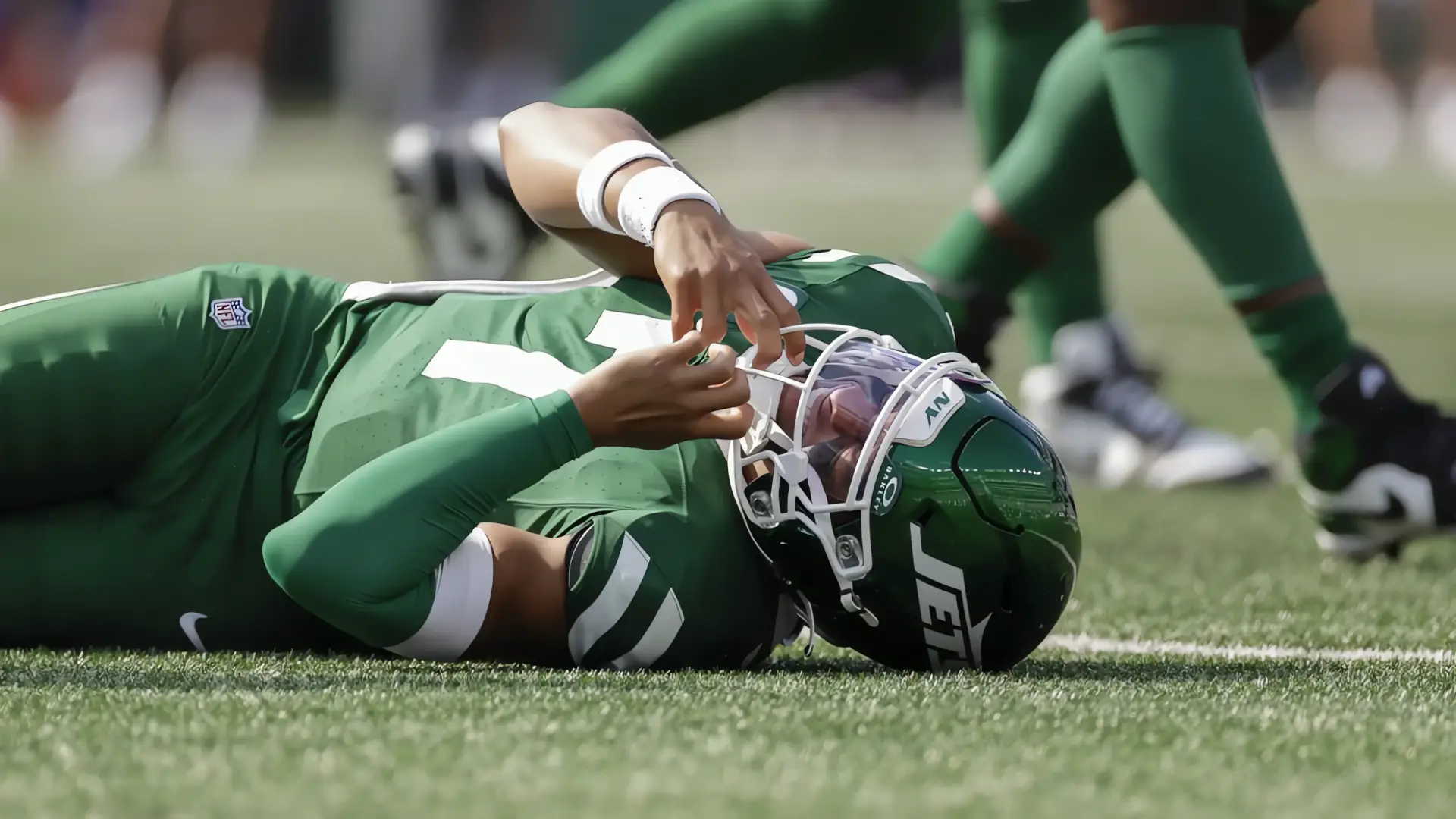Justin Fields fuera por conmoción cerebral; Tyrod Taylor liderará a los Jets