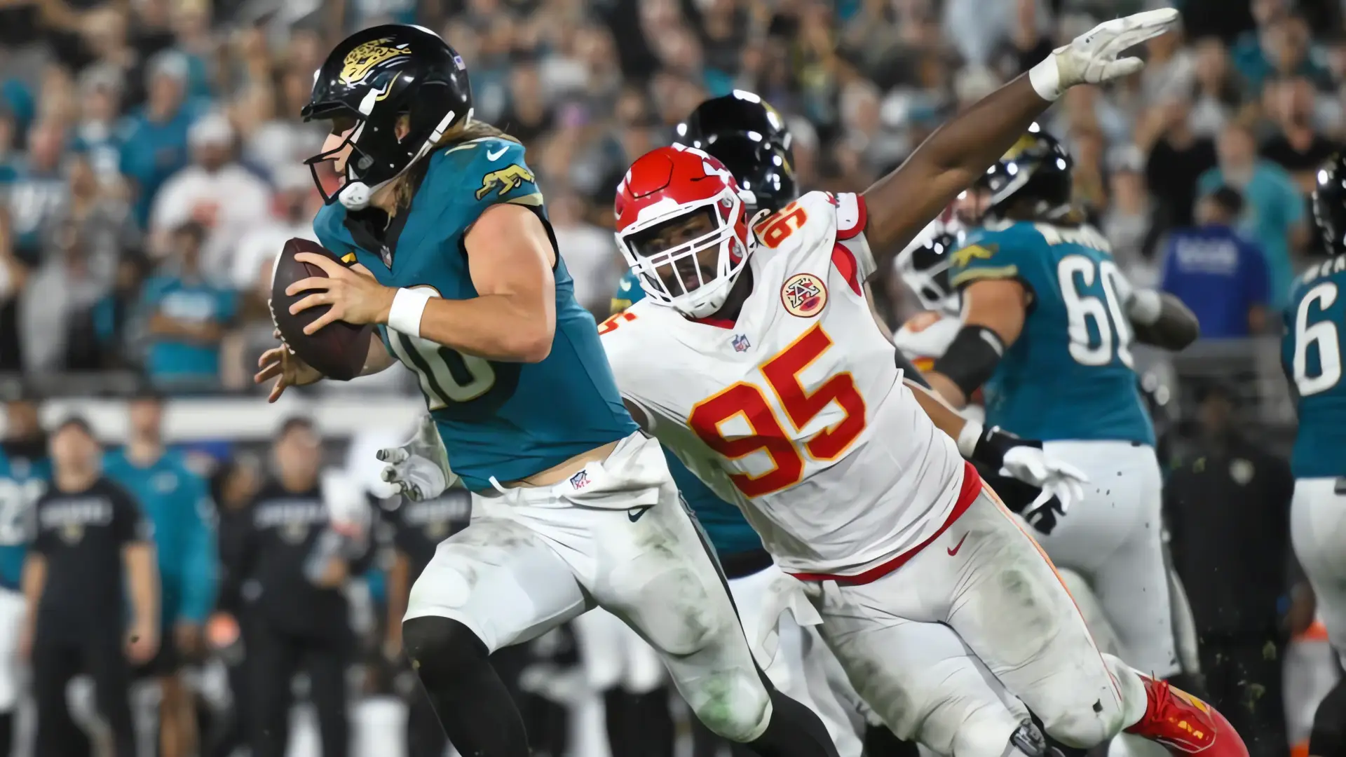 Errores y arbitraje definen dramático duelo entre Chiefs y Jaguars
