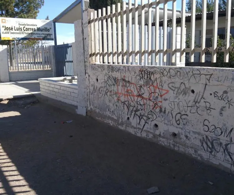 Vandalizan computadoras en secundaria