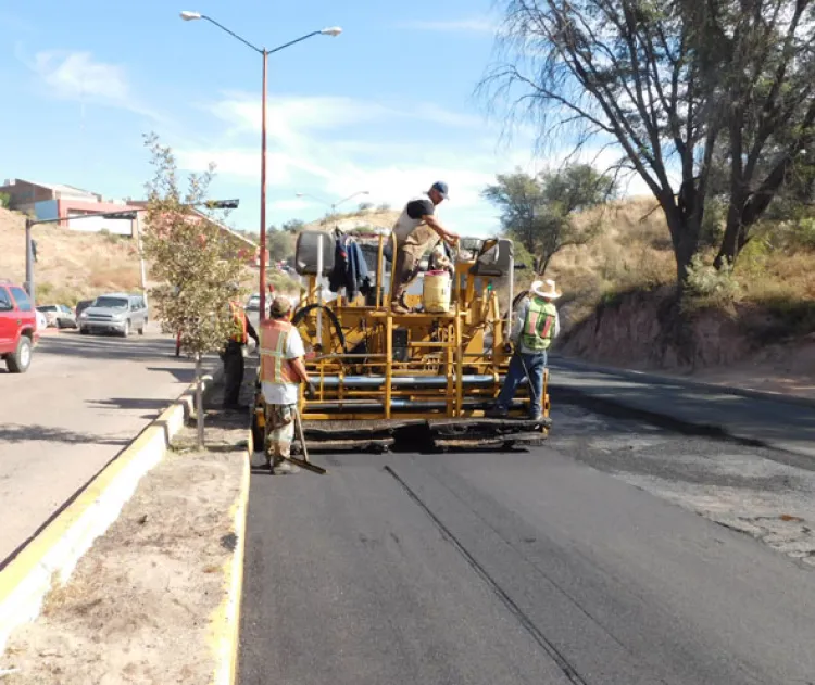 Presentan acciones  de bacheo avance