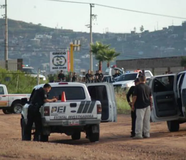 Agentes de la PEI atrapan a un asesino huyendo de la escena