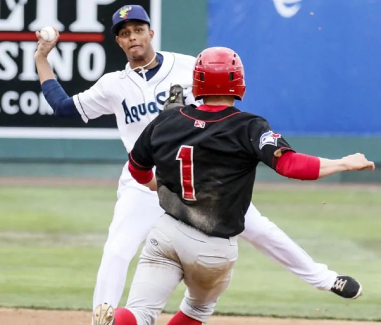 Suman  Dodgers  a Mejía