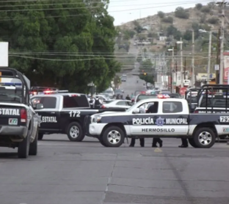 Acuchillan a guardia para asaltarlo