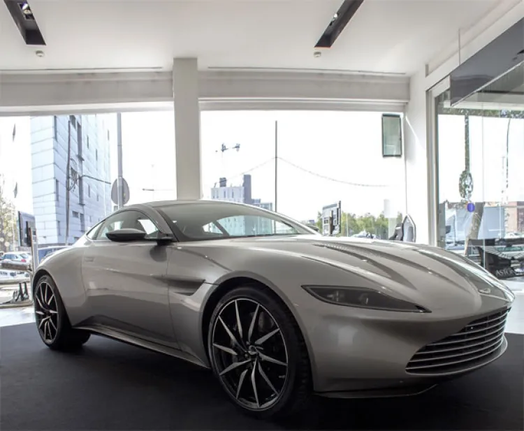 Subastarán el Aston Martin DB10 que el 007 usó en ‘Spectre