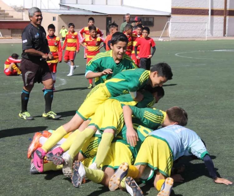 Apaches campeones en penales