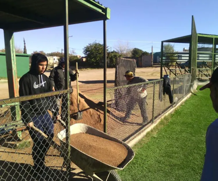 Rehabilitan el estadio Sergio ‘Kaliman’ Robles en Magdalena