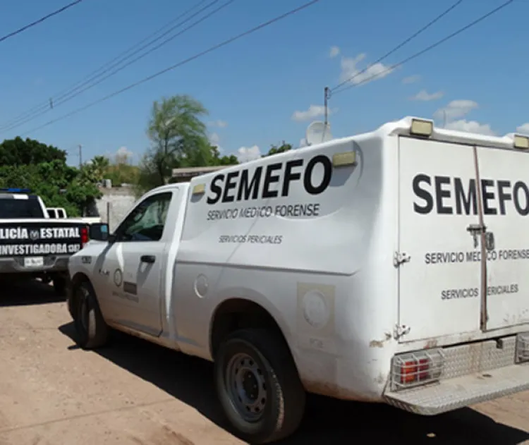 Hallan a dos hombres con el tiro de gracia en Bácum