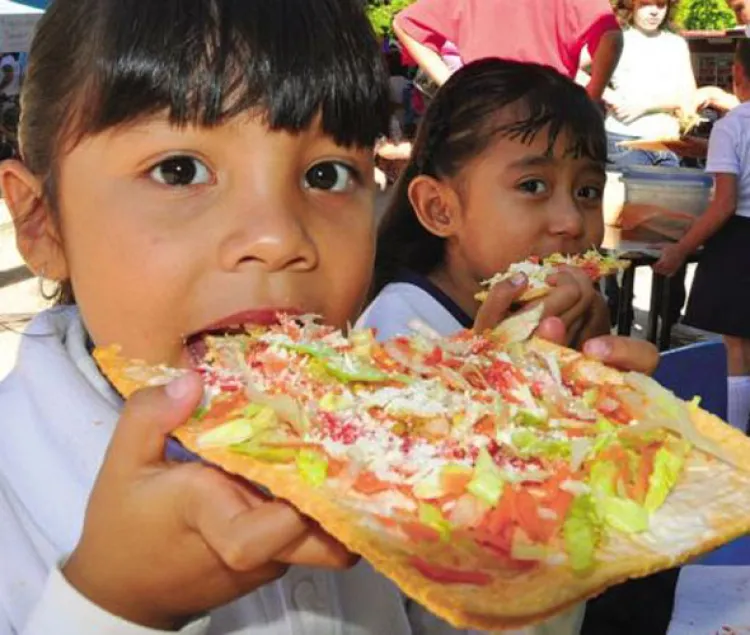 “Venta de comida  ‘chatarra’ es fuera  de las escuelas”