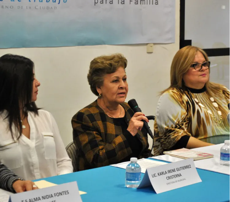 Apoyan a personas con capacidades diferentes con becas