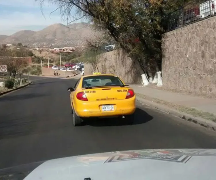 Detectan municipal  otro taxi ‘pirata’