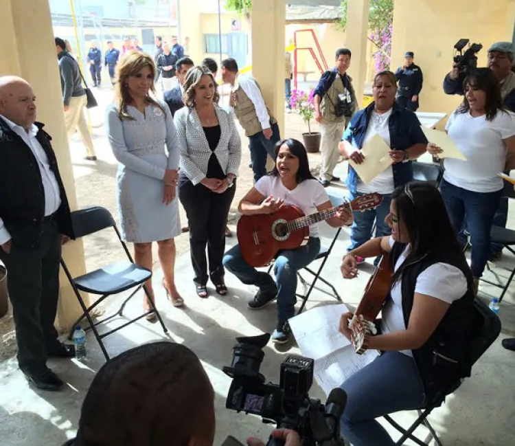 Gobernadora visita Cereso Femenil y el Hospital Integral de la Mujer