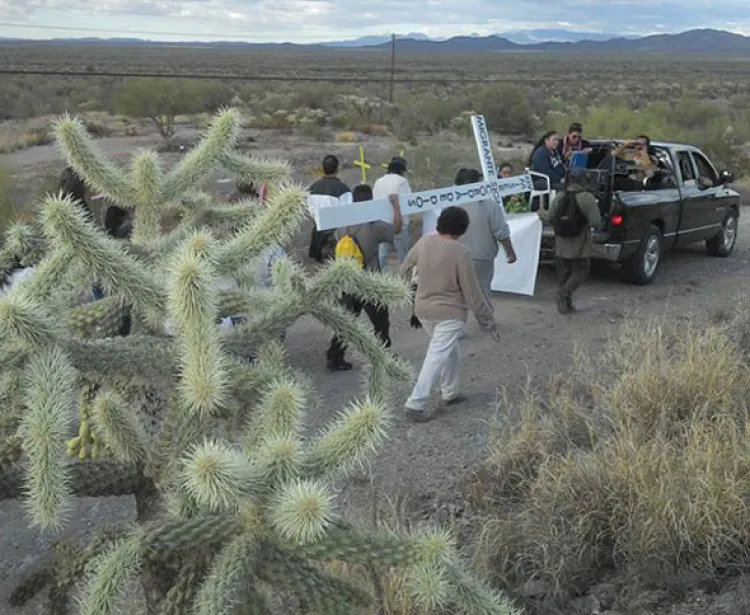 Recorre Viacrucis del Migrante ruta del desierto