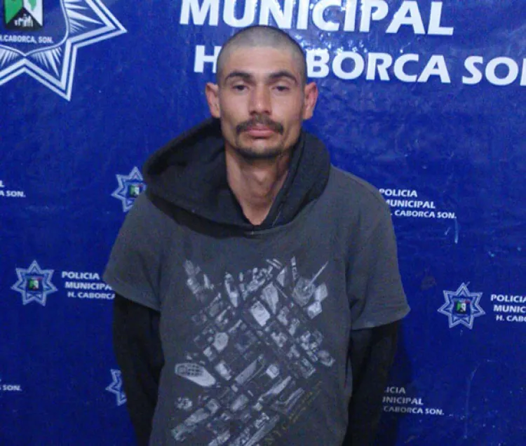 Arrestan a vendedor de  ‘crystal’ con machete