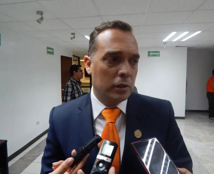 Invitarán a Contralor a comparecer  ante Congreso del Estado