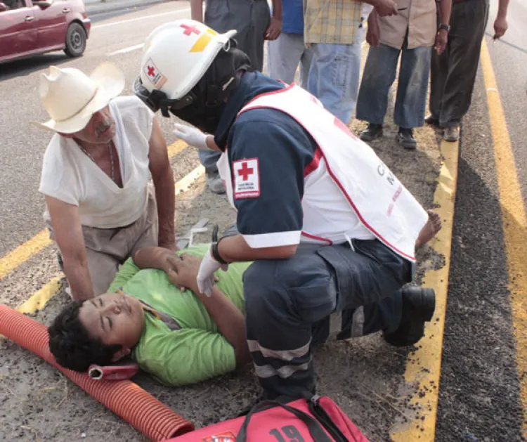 Atropella auto a menor en el  infonavit  Alamito